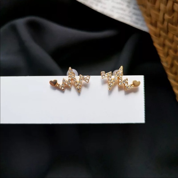 "Warrior" Heartbeat Diamond Minimalist EKG Everyday Nurse/Doctor Stud Earrings - Picture 6 of 9